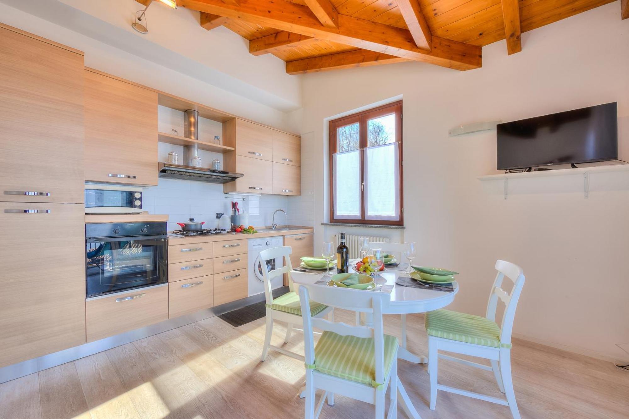 La Brezza Del Lago Maggiore With View - Happy Rentals Laveno-Mombello Exterior foto